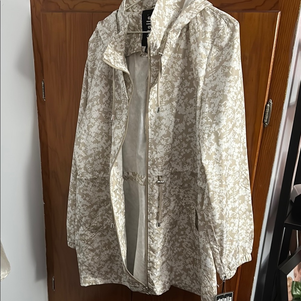 Cream Parka Jacket with Floral Print and Pointed Collar